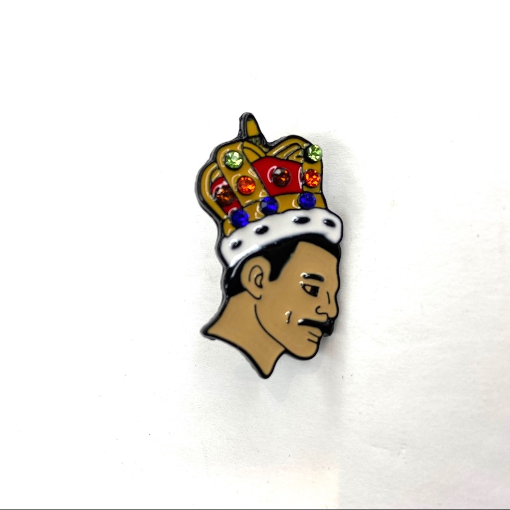 Rock legend enamel pin - Picture 3 of 3